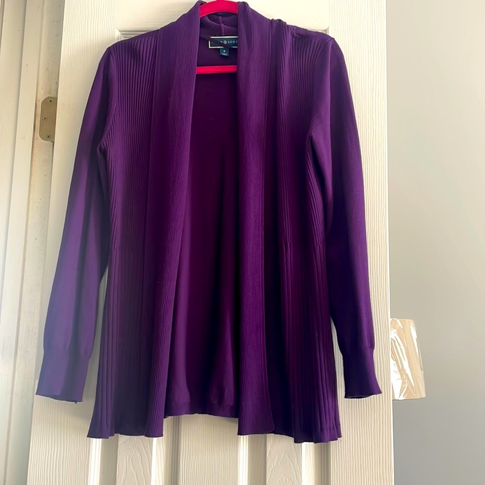 Purple, long sleeved, ribbed cardigan.